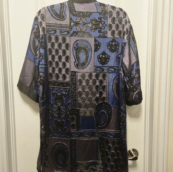 Fabulous Kimono by Dex size small - Picture 2 of 4